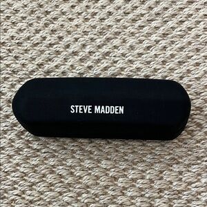 Steve Madden Black Glasses Case with Cloth